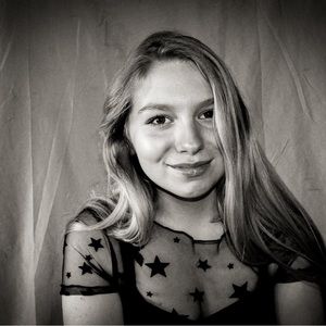 Meet your Posher, Harmony